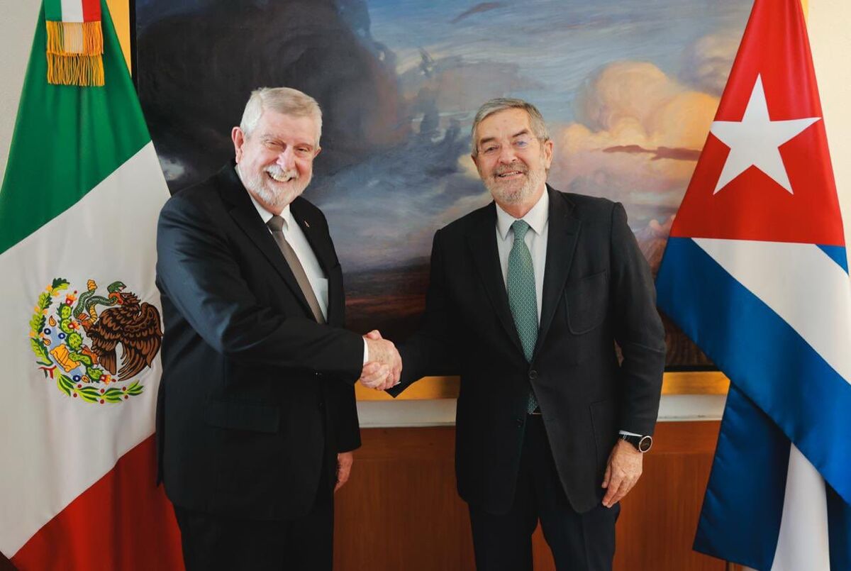 Canciller se reúne con embajador de Cuba; termina misión en México