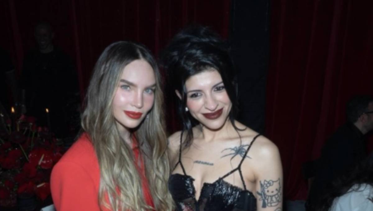 Belinda da poderoso discurso sobre las mujeres tras recibir reconocimiento: "Miles de mujeres anónimas que lo merecen"