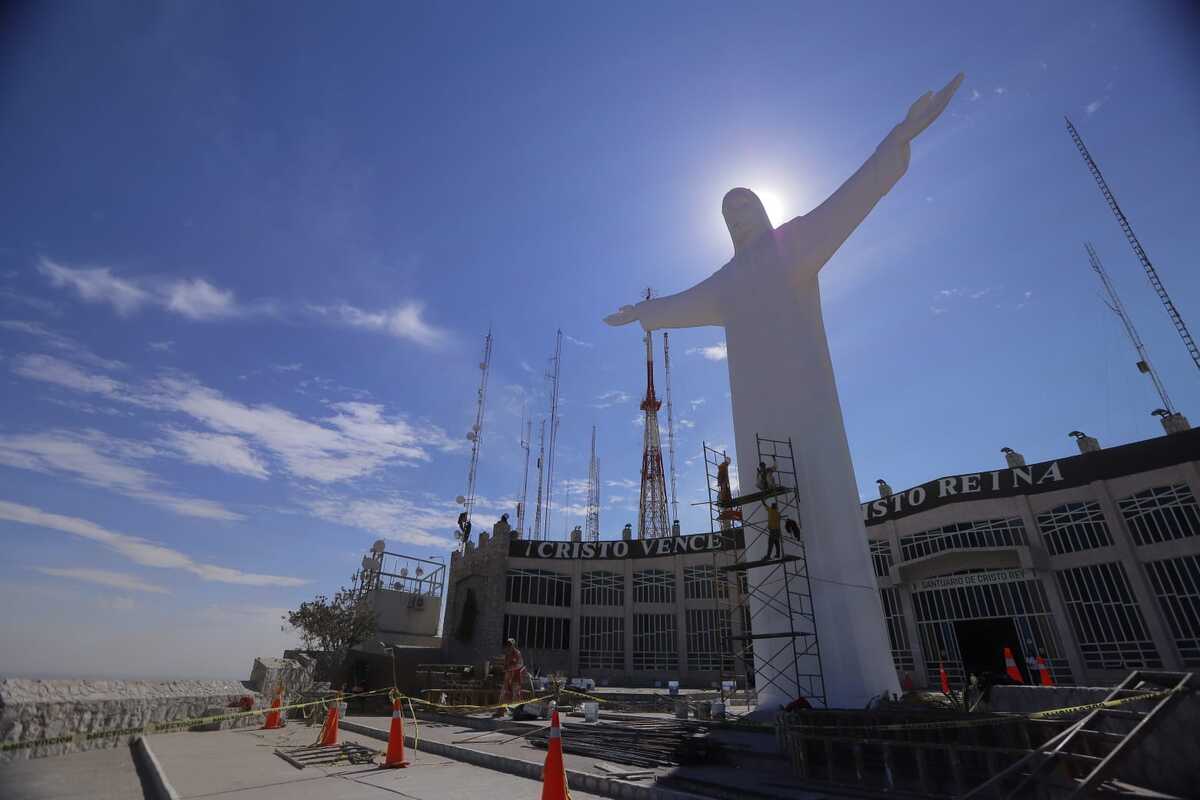 Esta es la sexta edición, en la que numerosas danzas de la matlachín, pluma y azteca se unen para ser bendecidas. | Manuel Guadarrama