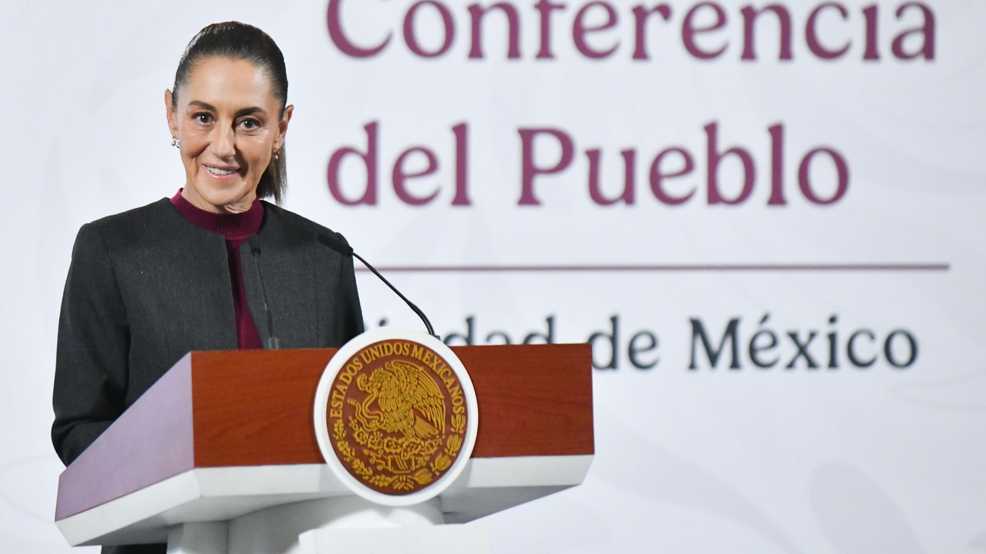 Sheinbaum felicita a Fátima Bosch (Miss Universo); la reconoce por su voz