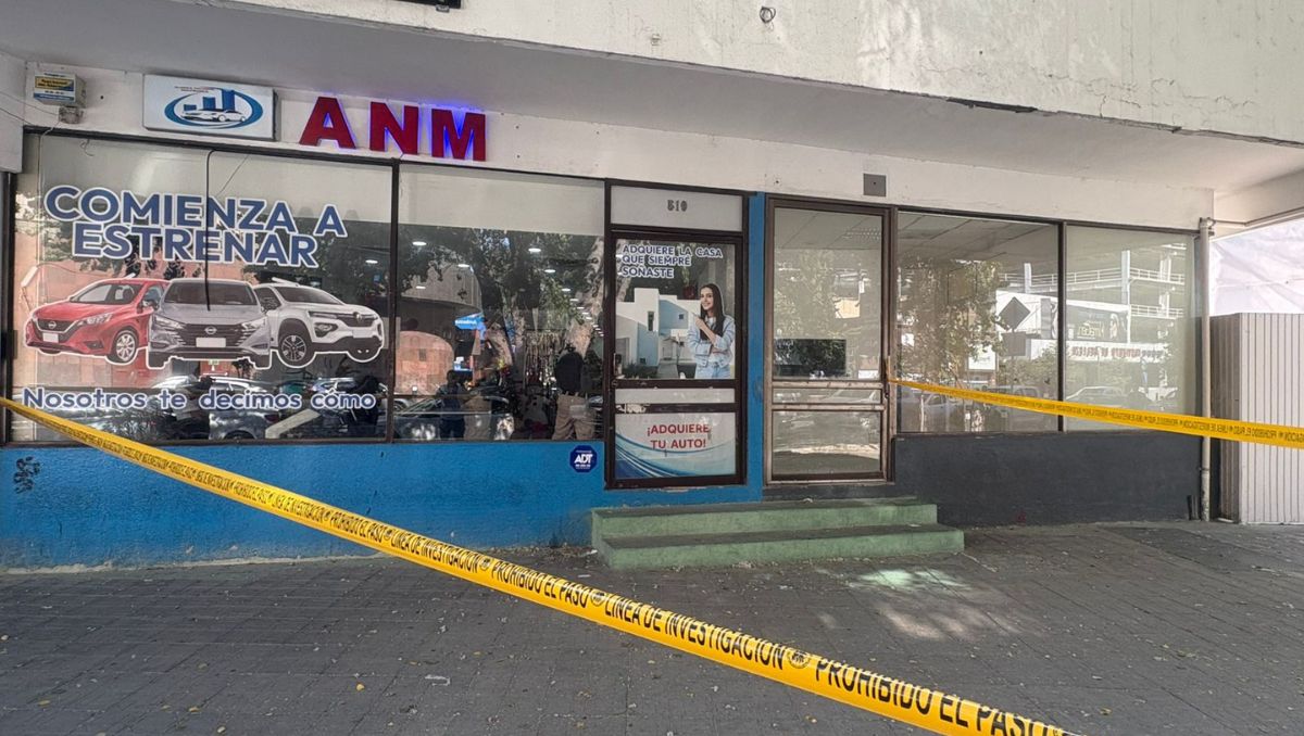 De manera simultánea se llevan a cabo cateos en otros inmuebles del mismo giro. Especial