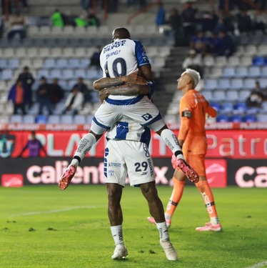 Los Tuzos mantienen vivas sus aspiraciones rumbo a la liguilla del Apertura 2025 tras superar con autoridad a Pumas en el Estadio Hidalgo