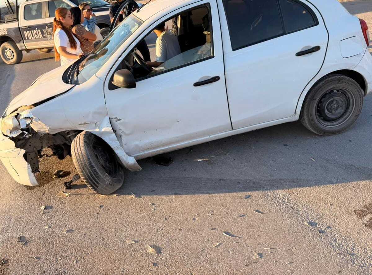 En Gómez Palacio, chocan a conductor y responsable huye. (Milenio Policía)