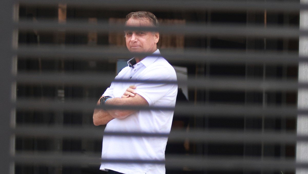 Arrestan a Bolsonaro por presuntamente intentar fugarse antes de entrar a prisión