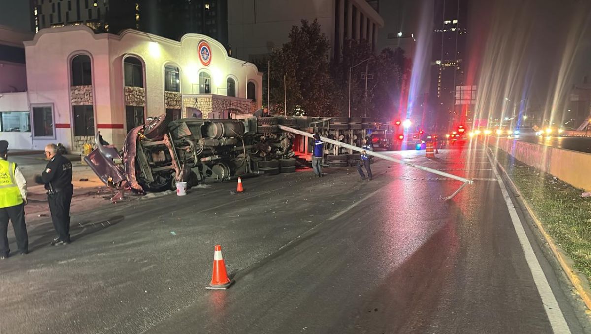 El accidente no dejó rescatistas heridos, aunque sí derrame de diésel en el lugar | Especial