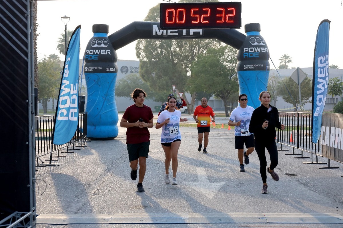 EXATEC reúne a más de 500 corredores en su segunda carrera en Torreón.| Rolando Riestra