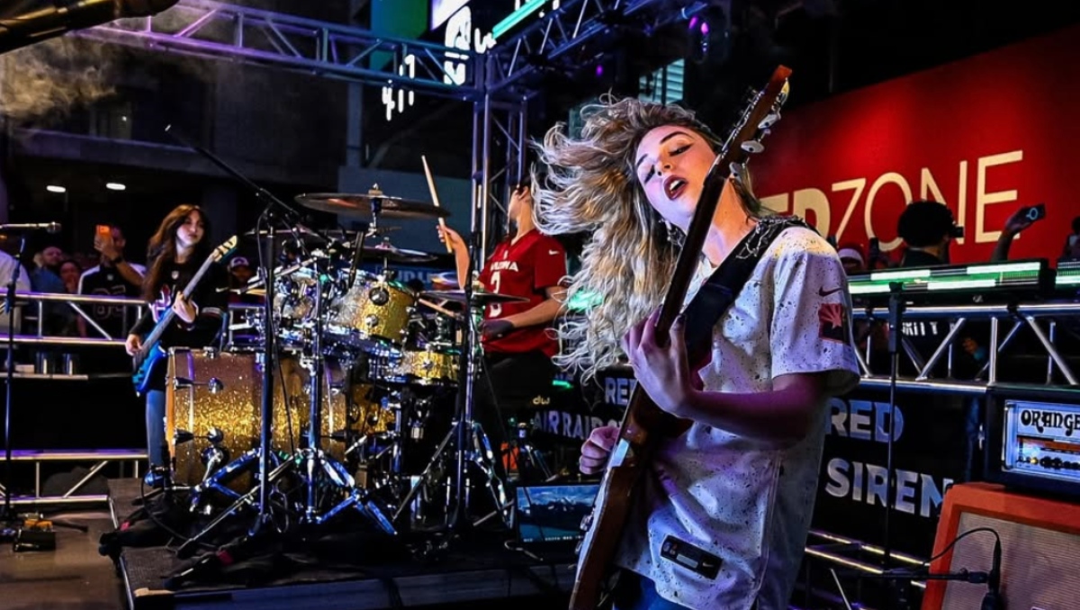 The Warning en la NFL: El setlist del Medio Tiempo del rock mexicano