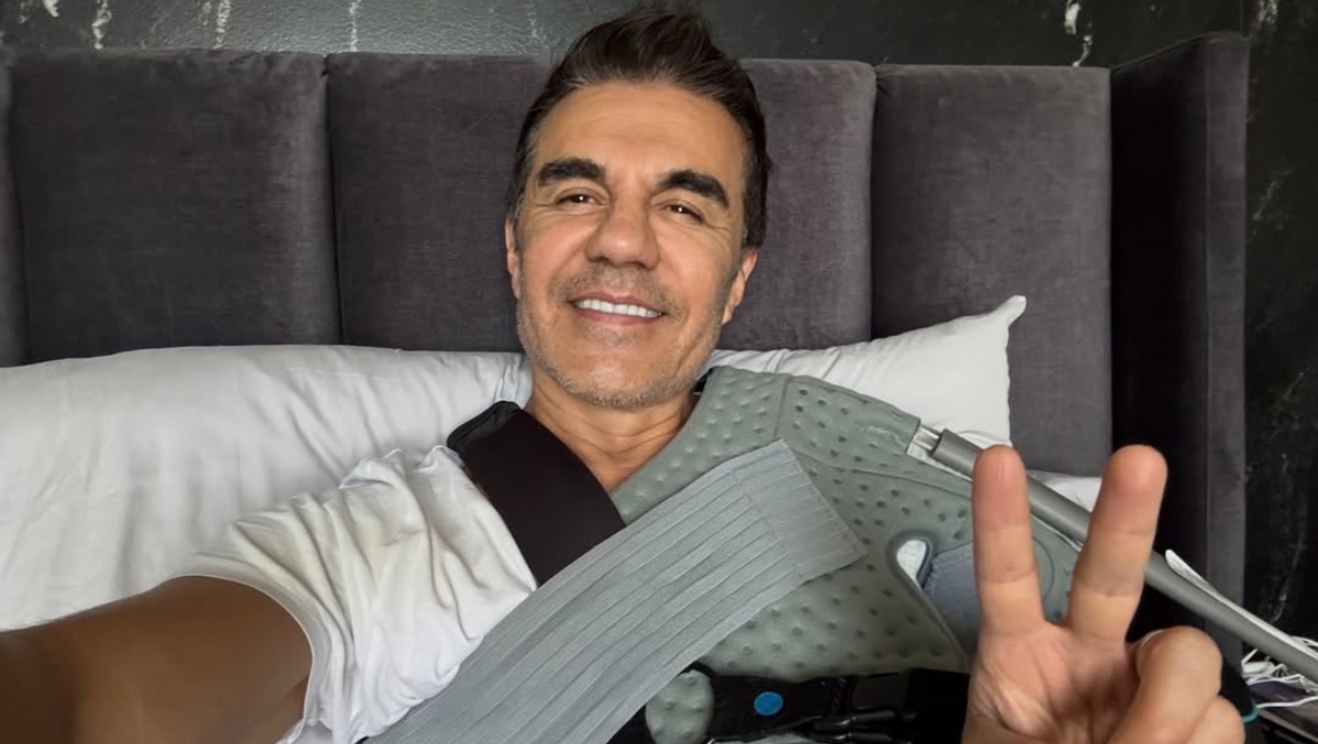 Adrián Uribe es operado de emergencia | ESPECIAL