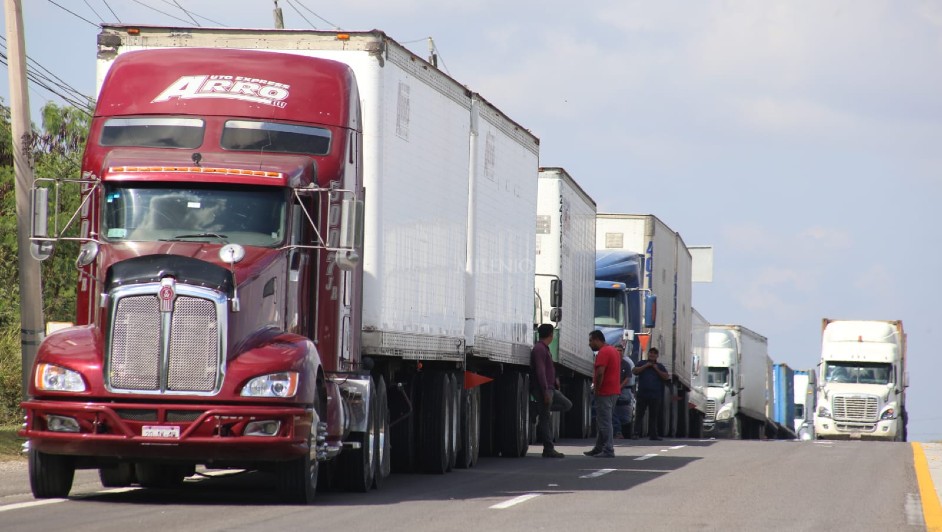 Bloquean carreteras de Tamaulipas agricultores y transportistas. Foto: Yazmín Sánchez