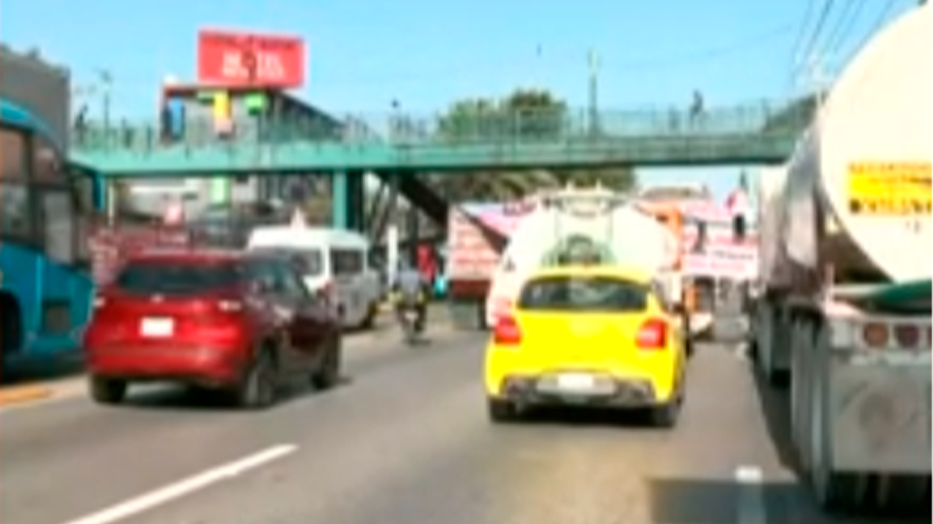 Bloquean la López Portillo entre Ecatepec y Coacalco en mega protesta