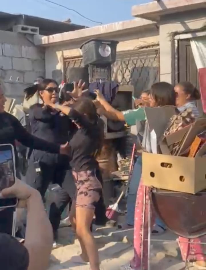 Habitantes del lugar denunciaron que durante el operativo una menor de 12 años resultó agredida por una oficial. | Especial