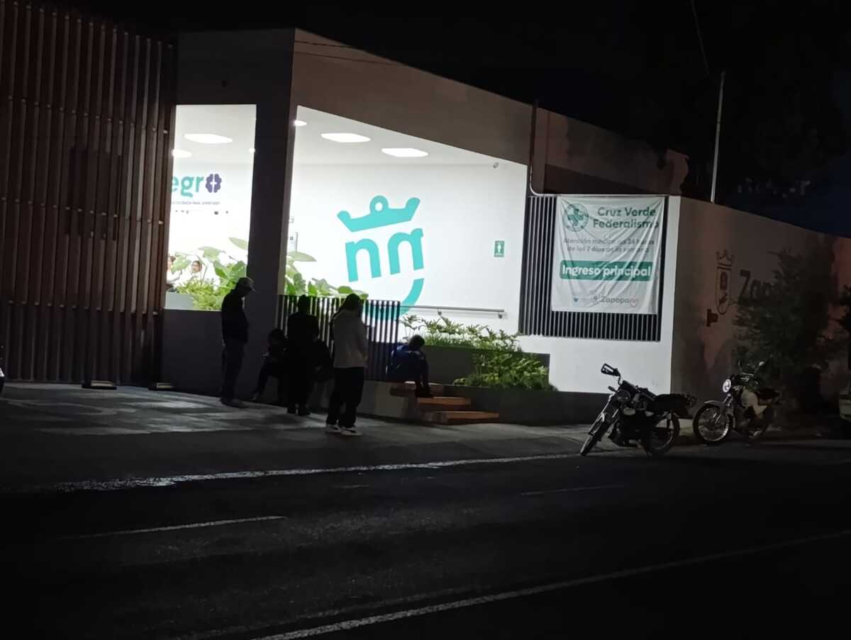 Ambos hombres perdieron la vida cuando recibían atención médica. (Vicente Torres)