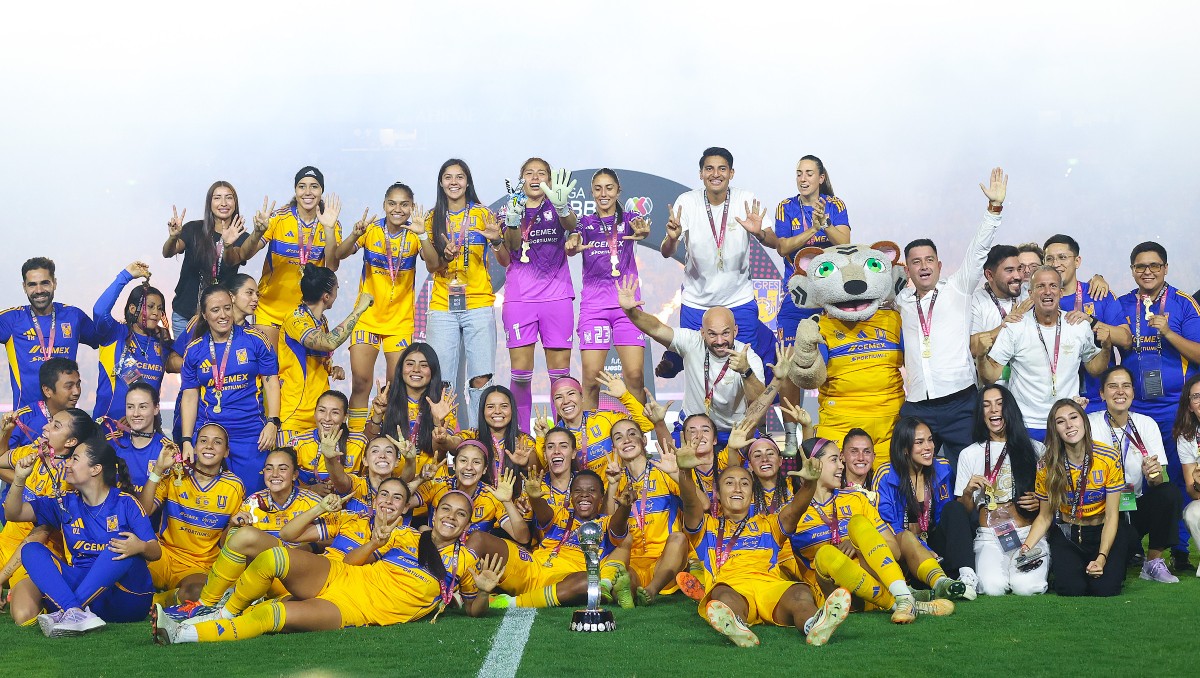 Jugadoras de Tigres Femenil se burlan del América tras ganar campeonato y cantan "Mi mayor anhelo"