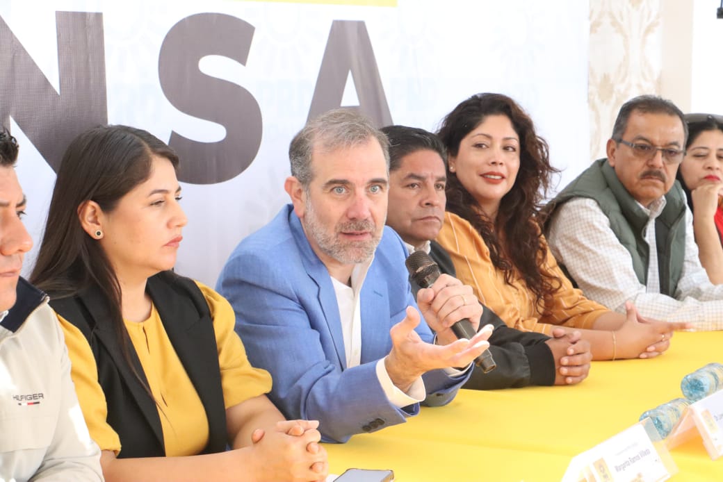 Lorenzo Córdoba Vianello durante la conferencia de prensa con dirigentes del PRDH en Hidalgo. (Jorge Sánchez)