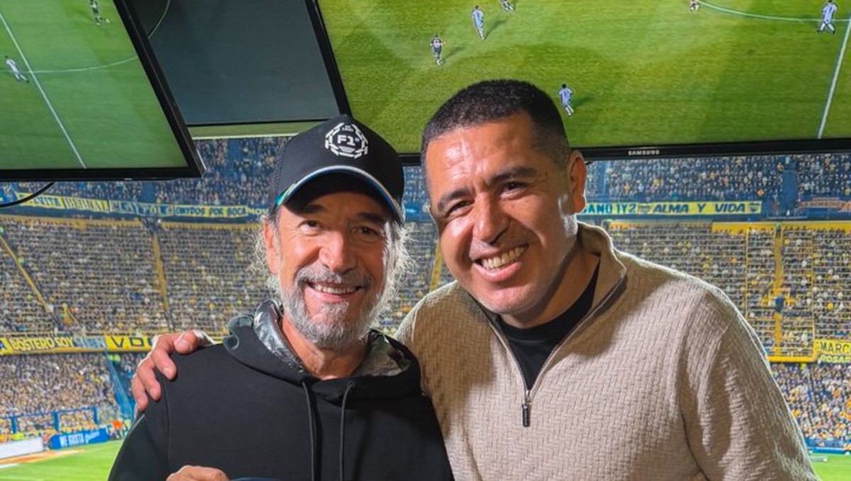 "No hay nada más difícil que vivir sin ti", Marco Antonio Solís visitó a Boca Jrs previo a partido ante Talleres