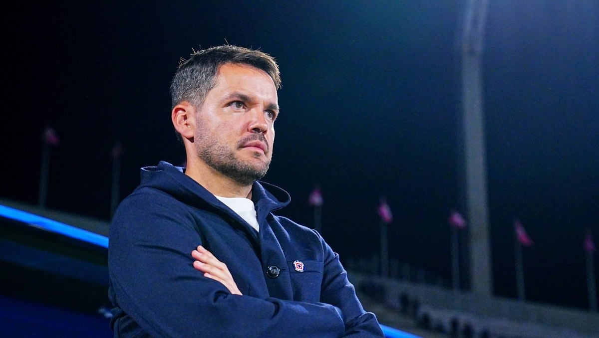 Nicolás Larcamón solicita las mejores designaciones arbitrales para partido ante Chivas