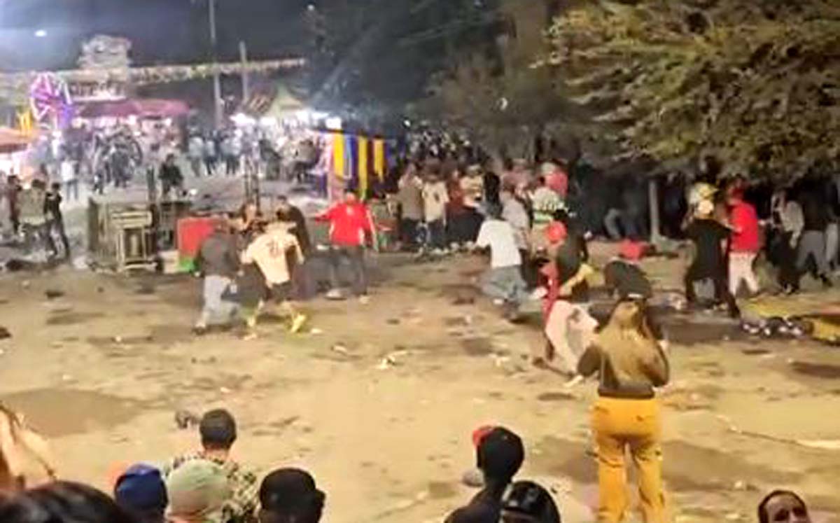 Pelea campal en colonia Trincheras de Gómez Palacio. | Especial