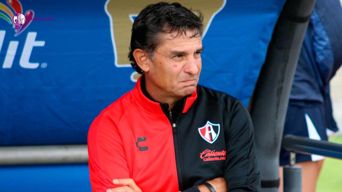 Roberto Medina decidió presentar su renuncia al frente de Atlas Femenil. (Especial)