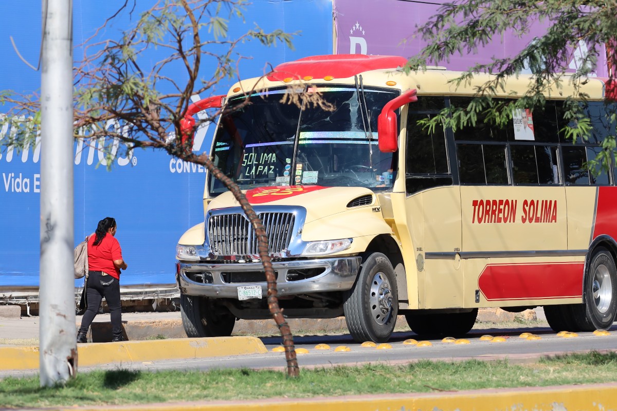 Las rutas intermunicipales deberán ingresar por la antigua carretera Torreón-San Pedro pasando por el aeropuerto. | Verónica Rivera