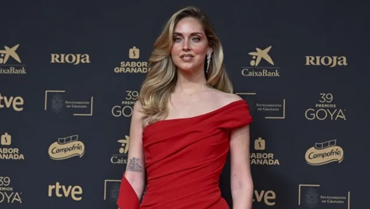Influencer Chiara Ferragni podría pasar casi 2 años en la cárcel por estafa relacionada con dulces navideños