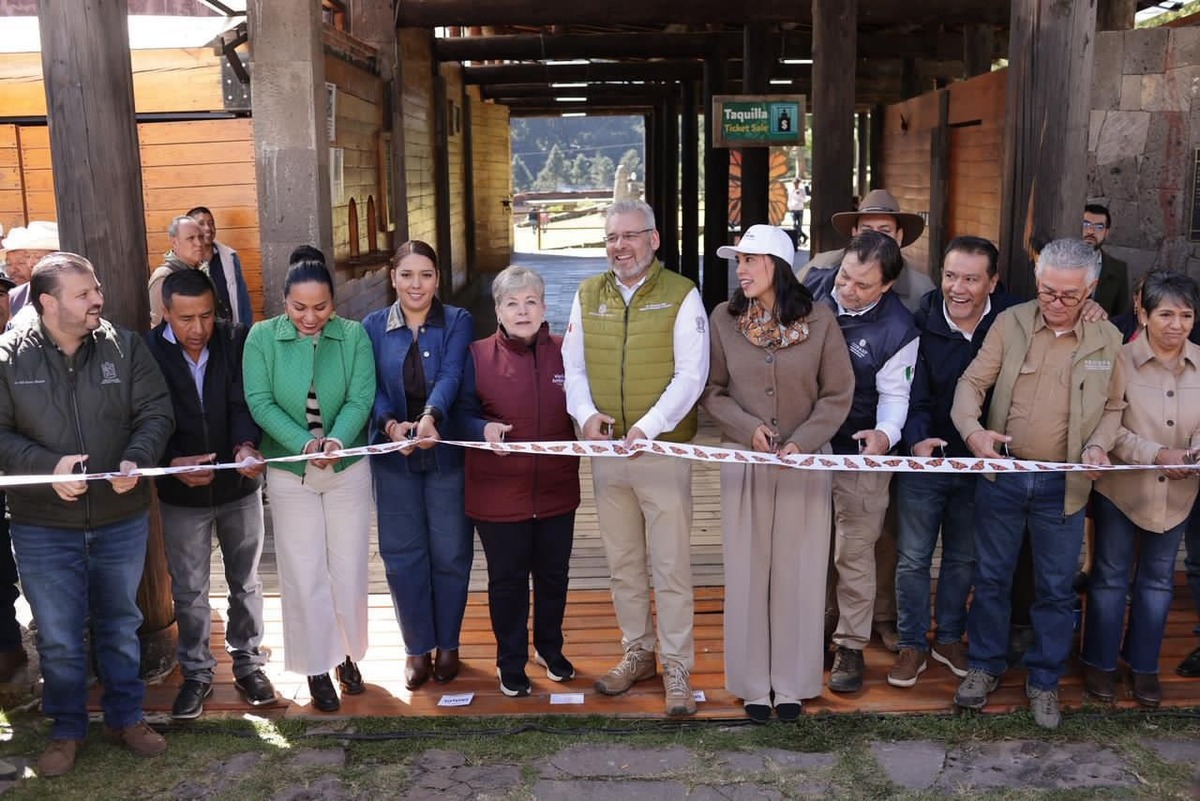 El gobernador Alfredo Ramírez Bedolla realizó la apertura oficial de los santuarios de la Mariposa Monarca en Sierra Chincua, Senguio y El Rosario