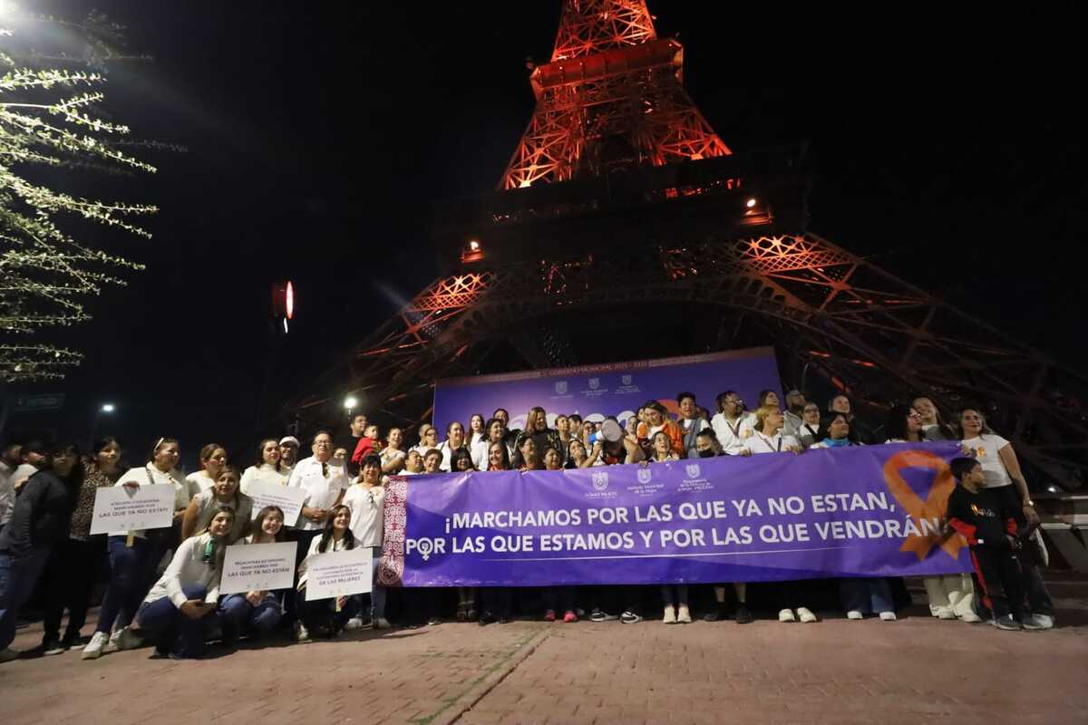 Gómez Palacio y Lerdo se pintan naranja en marcha contra la violencia.| Verónica Rivera