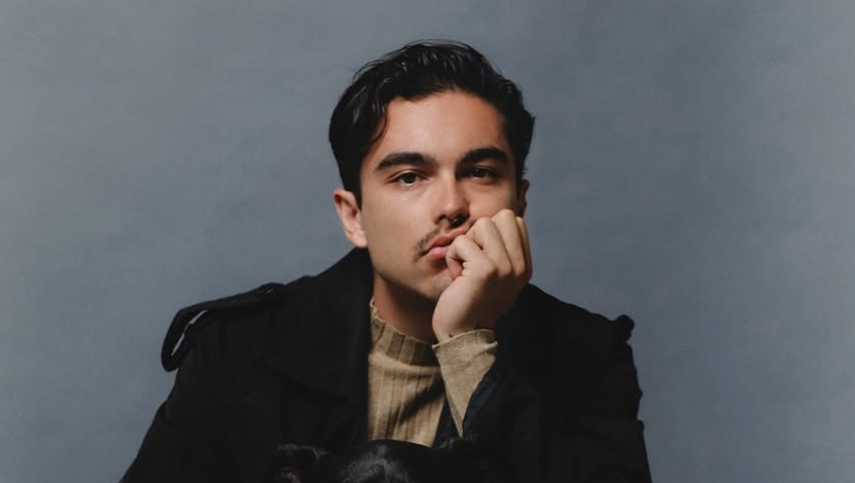 Ex habitante de 'La Granja VIP' acusa a la producción de hacer trampa: "Le pasan información a Sergio Mayer Mori"