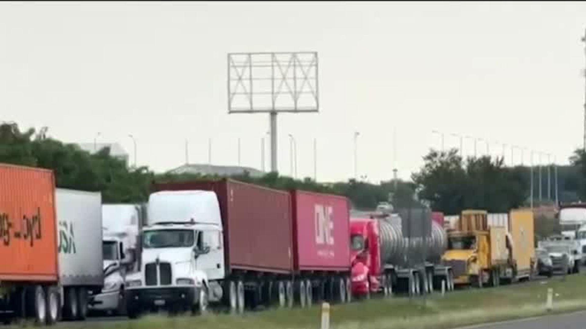 Agricultores de Tamaulipas bloquean la carretera de Tampico-Mante