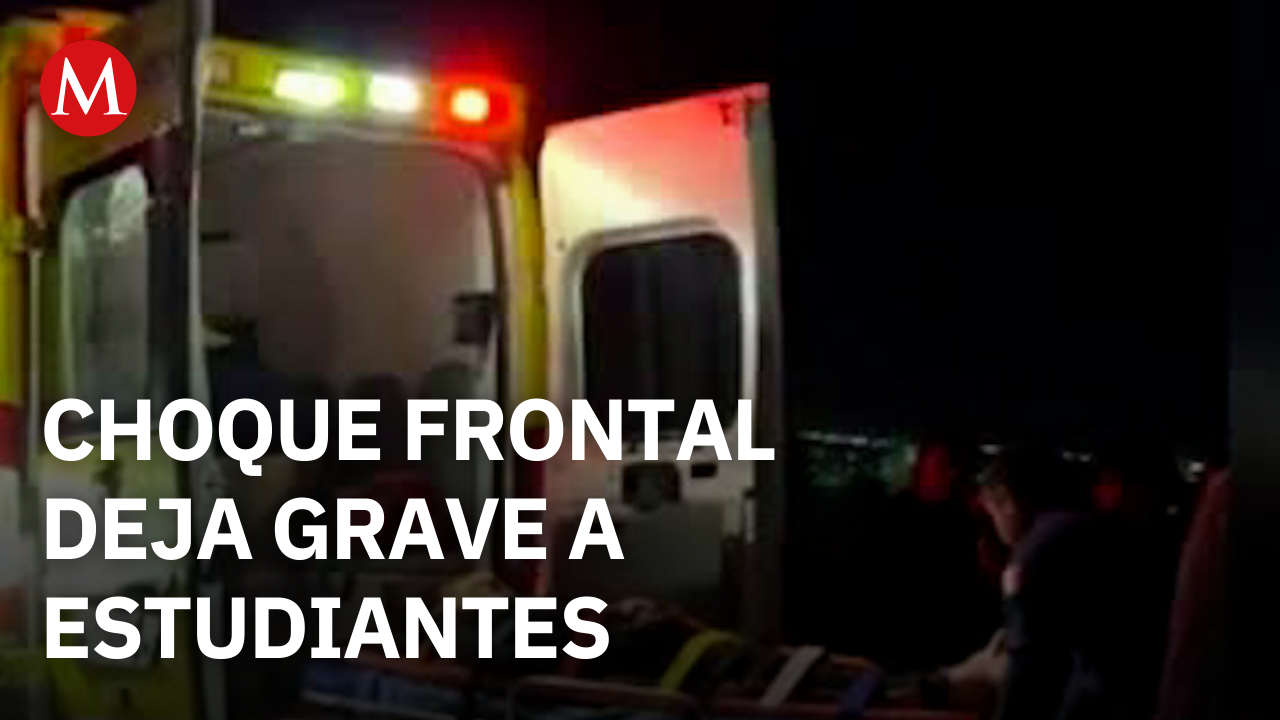 Choque frontal en Tehuacán deja a dos estudiantes en estado grave