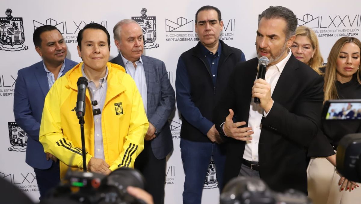 Daniel Carrillo y Adrián de la Garza en Congreso de Nuevo León | Luis Guerra