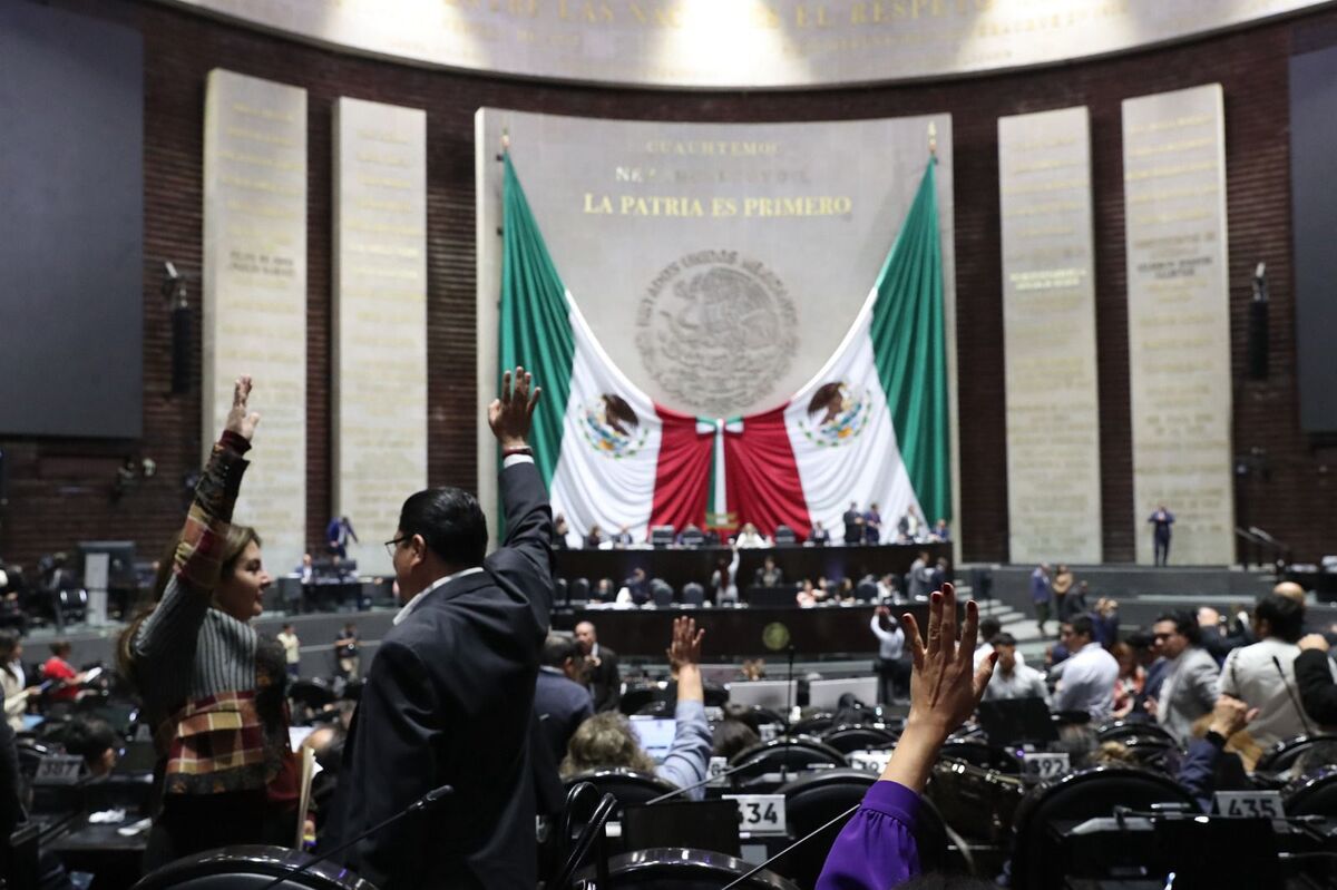 Diputados aprueban reforma para 'blindar' elecciones sindicales de injerencia de servidores públicos
