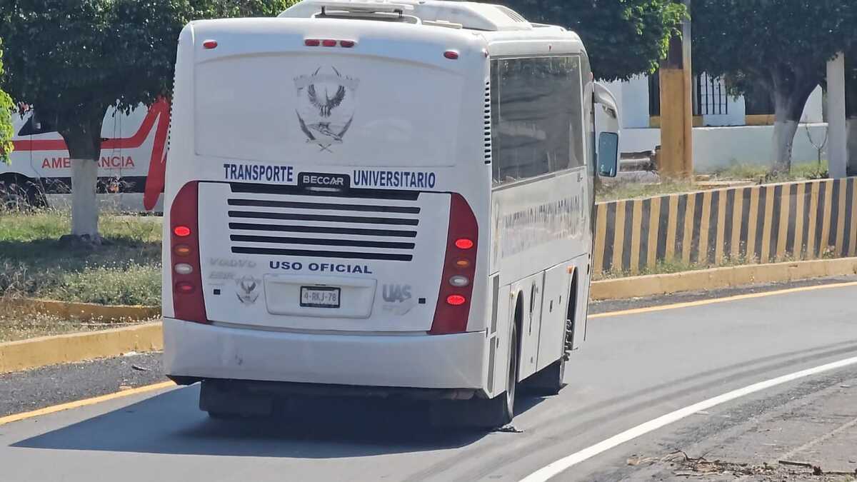 Estudiantes de la Universidad Autónoma de Sinaloa quedaron varados. (Juan Carlos Munguía)