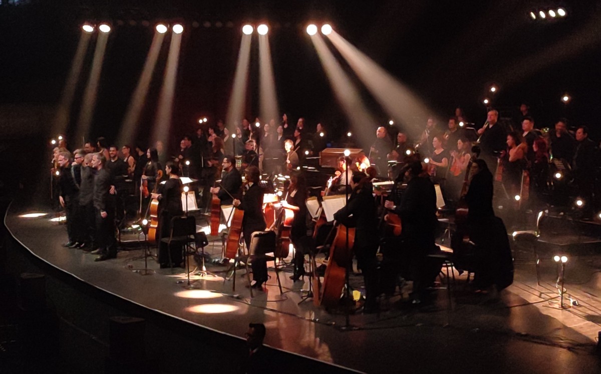 Sigur Rós ofrece una particular experiencia acústica en el Auditorio Nacional