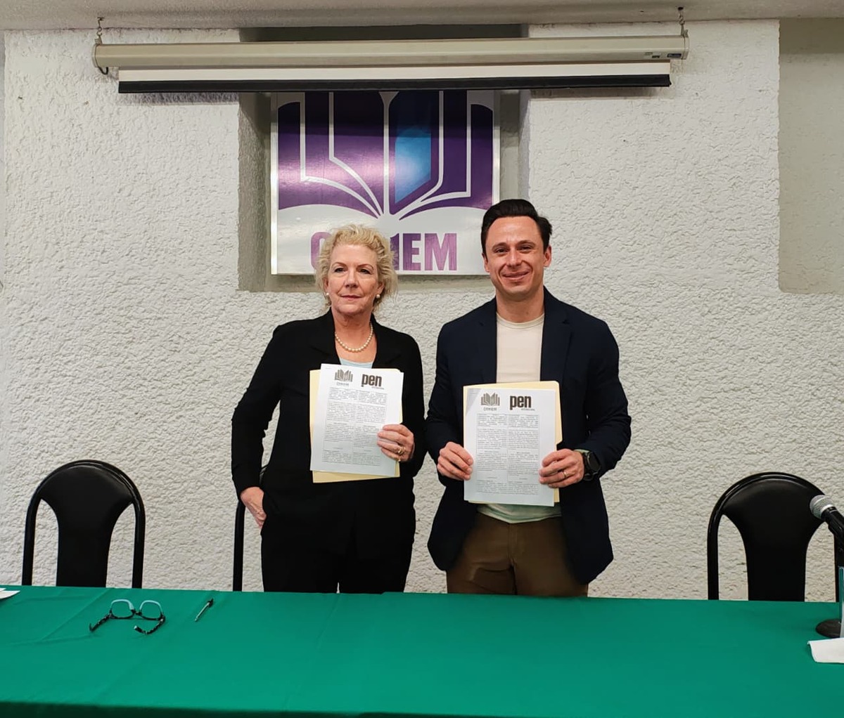 Jennifer Clement y Diego Echeverría Cepeda. (Foto: Especial)