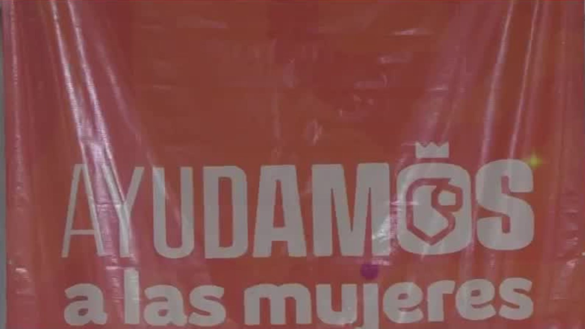 En Nuevo León, hacen entrega de las tarjetas del programa "Ayudamos a las Mujeres"