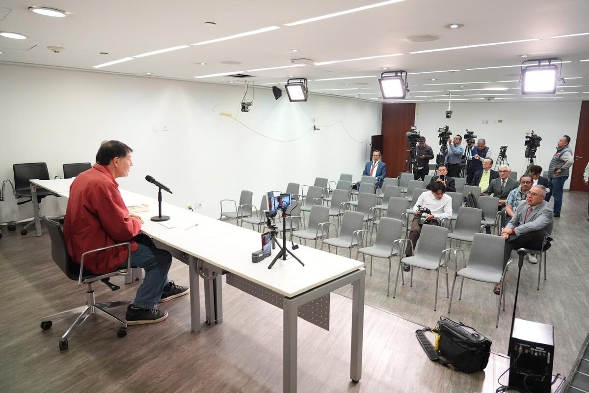 Sin medios en el Senado: Noroña se defiende de acusaciones de misoginia | X: @fernandeznorona