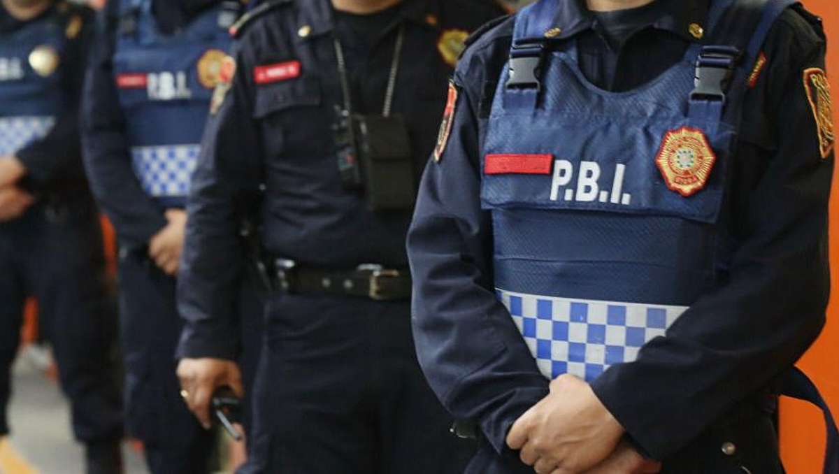 Una mujer policía de la PBI fue atacada por otro policía en un Sam's Club de CdMx. | Archivo SSC