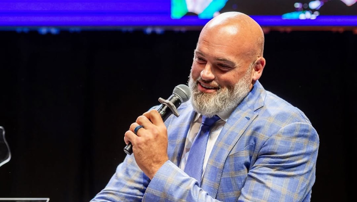 Andrew Whitworth, preocupado por falta de identidad ofensiva en Eagles: "Es la parte preocupante"