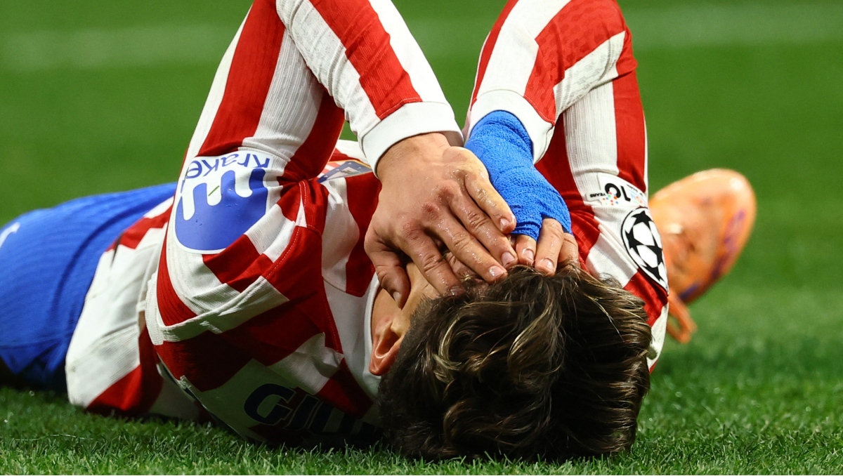 Atlético de Madrid recibe multa por la conducta de sus aficionados en el estadio del Arsenal durante el partido de Champions (Reuters)
