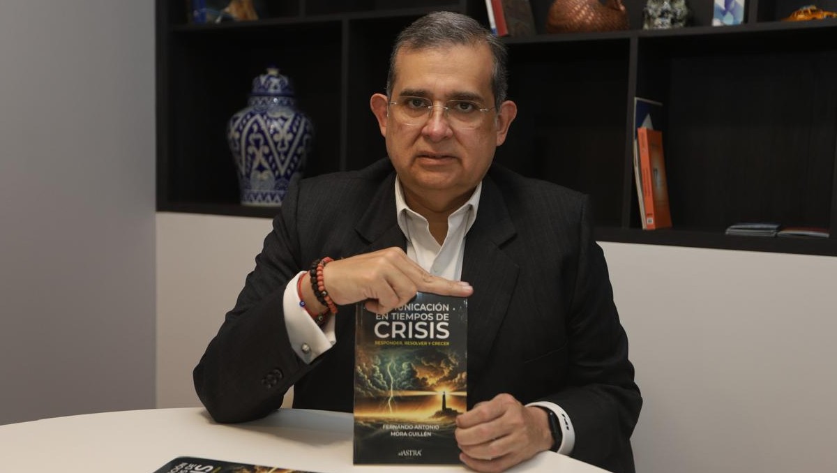 “Todos debemos estar preparados para una crisis”, afirma Fernando Mora Guillén en la antesala de la FIL Guadalajara