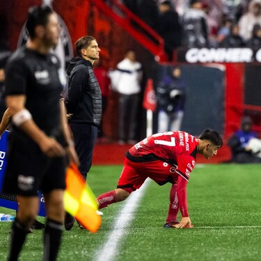 Iván Tona pidió salir de cambio para que Germán Padilla Zúñiga, canterano de Xolos, debutara en Liga MX, contó Sebastián Abreu