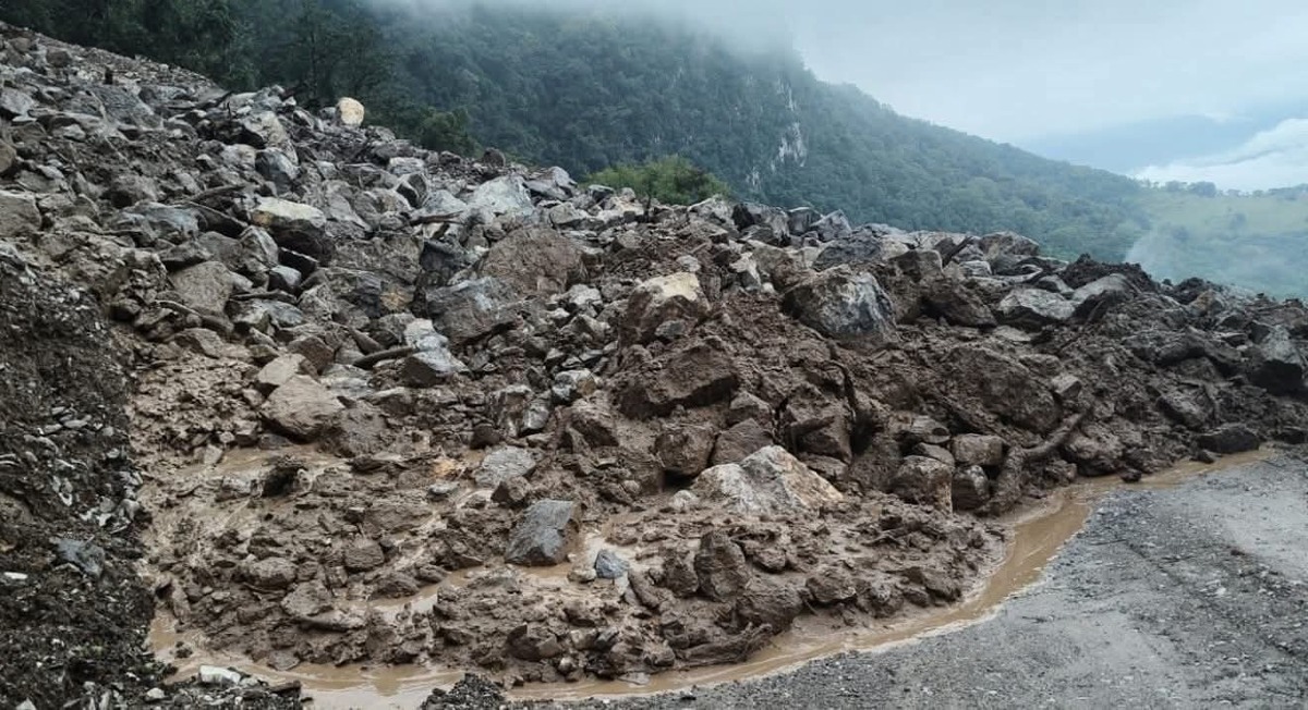 Reportan derrumbres por lluvias en Hidalgo. (Cortesía)