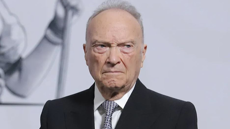 Alejandro Gertz Manero renunció de manera formal a la FGR para ahora ser embajador