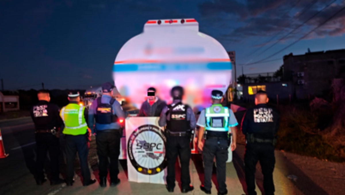 Aseguran un tractocamión con más de 60 mil litros de hidrocarburo en Sonora. | Especial