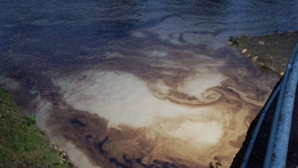 Derrame de combustible en Veracruz deja sin suministro de agua potable a habitantes de Poza Rica y Coatzintla