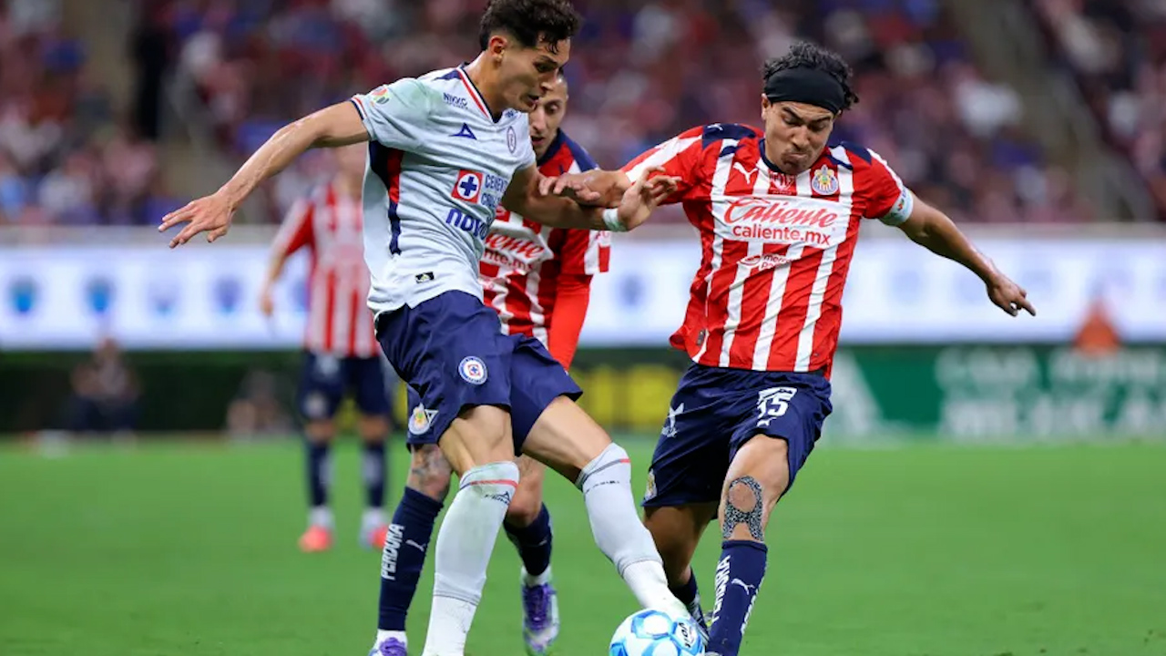 Nada para nadie, Chivas y Cruz Azul empatan sin goles en la Ida de los Cuartos de Final
