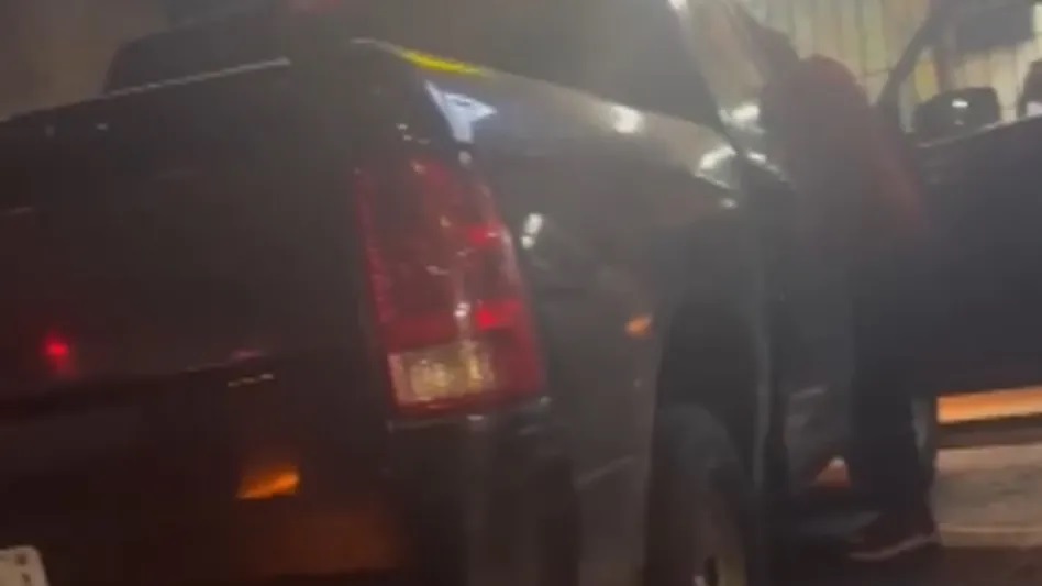 Los funcionarios fueron exhibidos en video. (Especial)