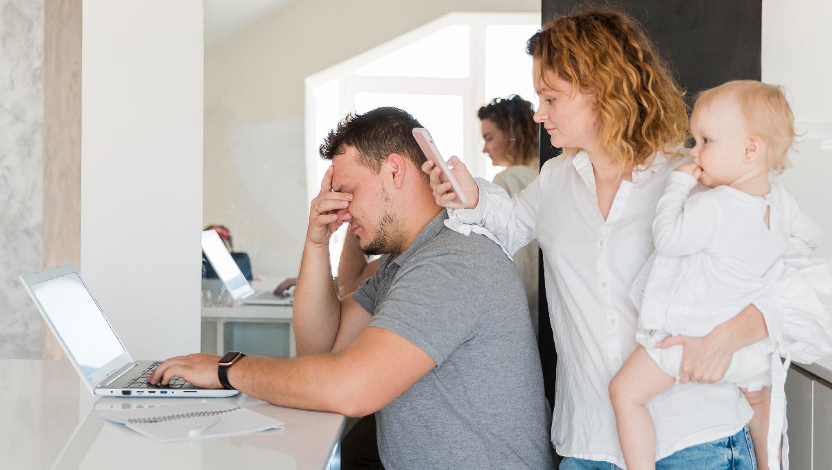 Aunque representa un desafío, la llegada de los bebés pueden beneficiar al matrimonio | Freepik