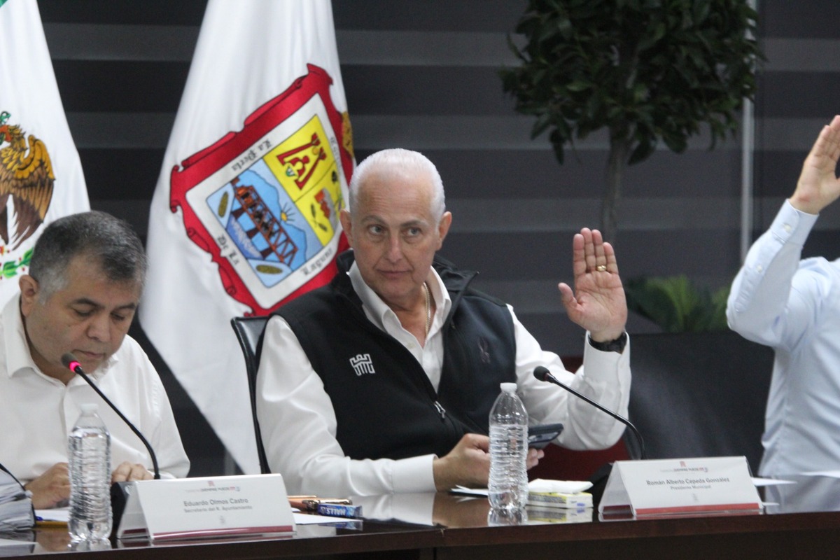 En Torreón, cabildo aprueba la entrega del informe del alcalde. (Roberto Amaya)