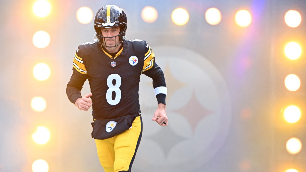 Aaron Rodgers regresó a los entrenamientos con Pittsburgh Steelers (Reuters)